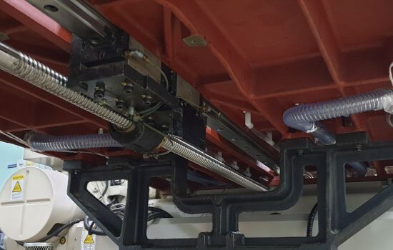 servo drive for faster movement of backgauge of sc series